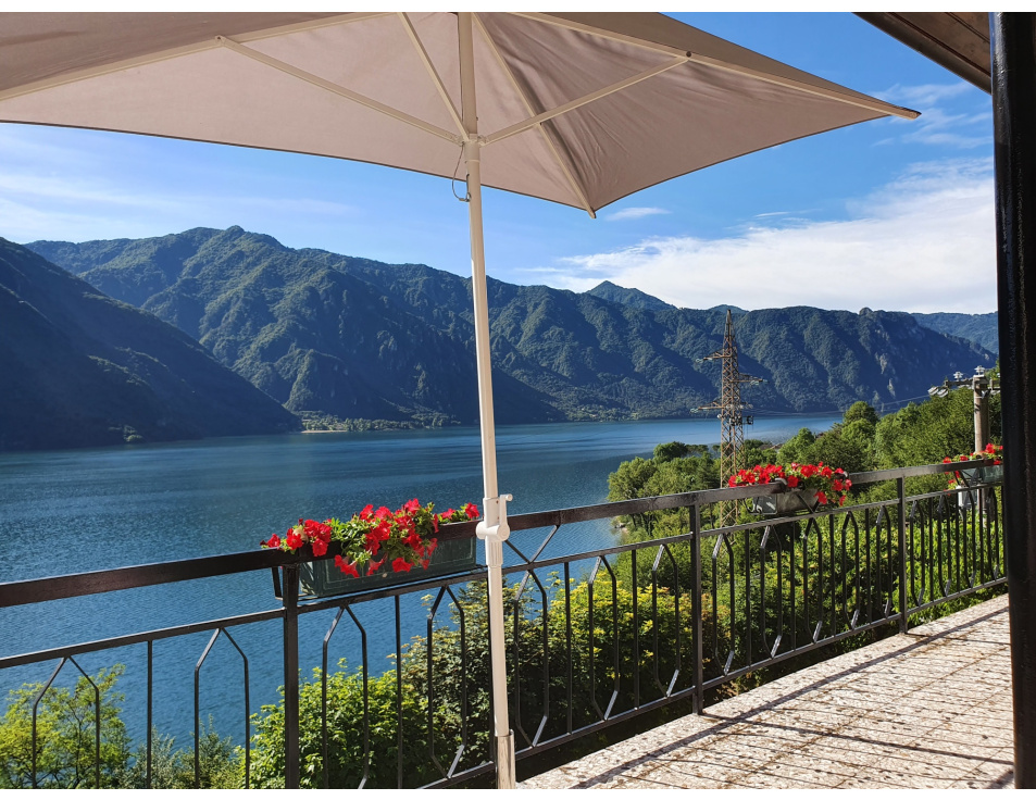 foto vanaf terras juli 2021