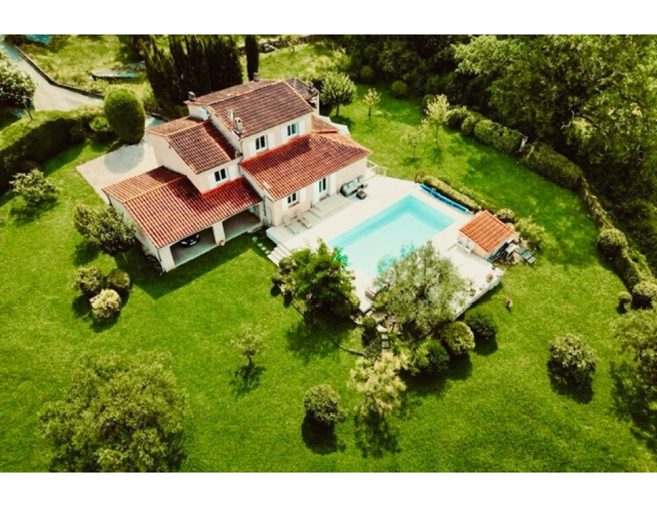 6c6794b9 4062 4442 b9c4 a83fe888b005