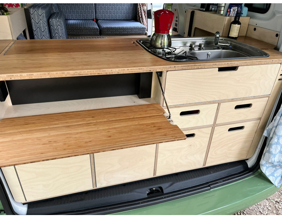 60d44839 6ae2 49cd baf8 541d6f9f9d1b