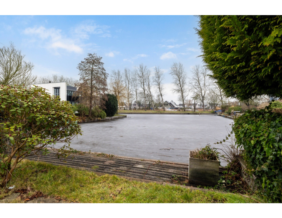 0311b702 02bd 48e9 9879 468585405c87