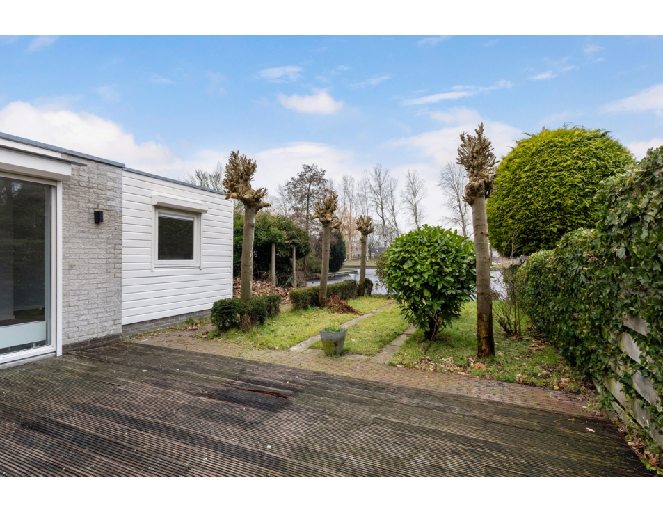 51b72c2c ba54 412d 8169 39e9d981793c