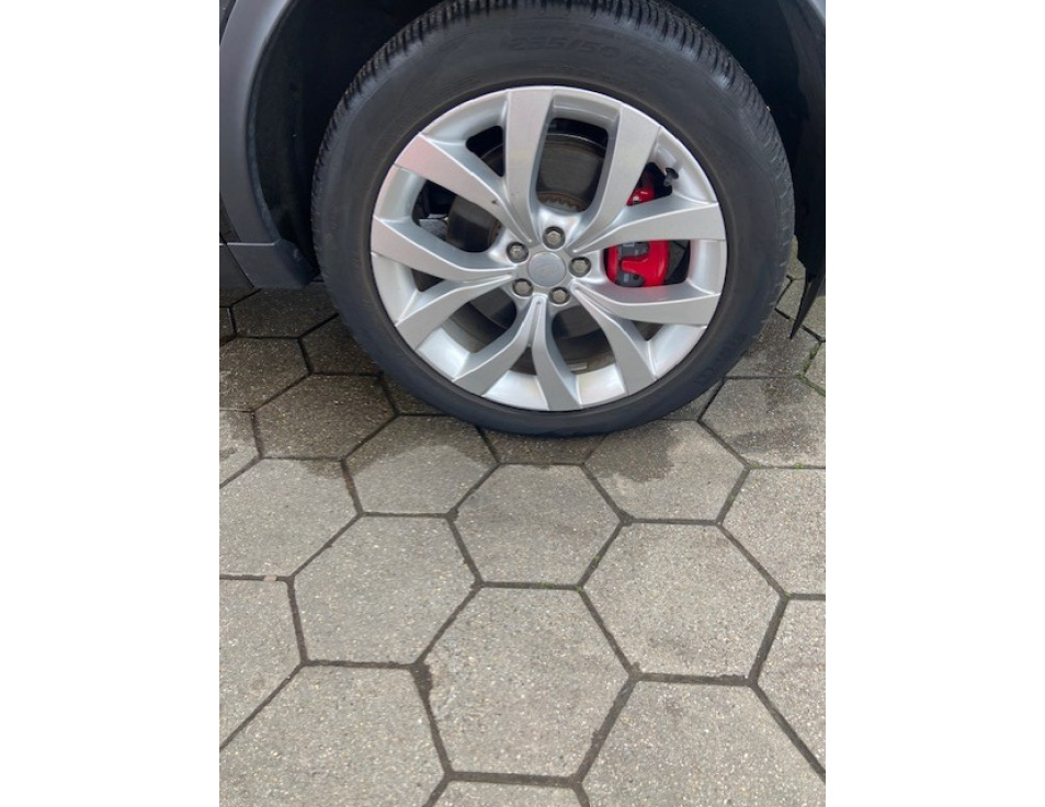 LR8