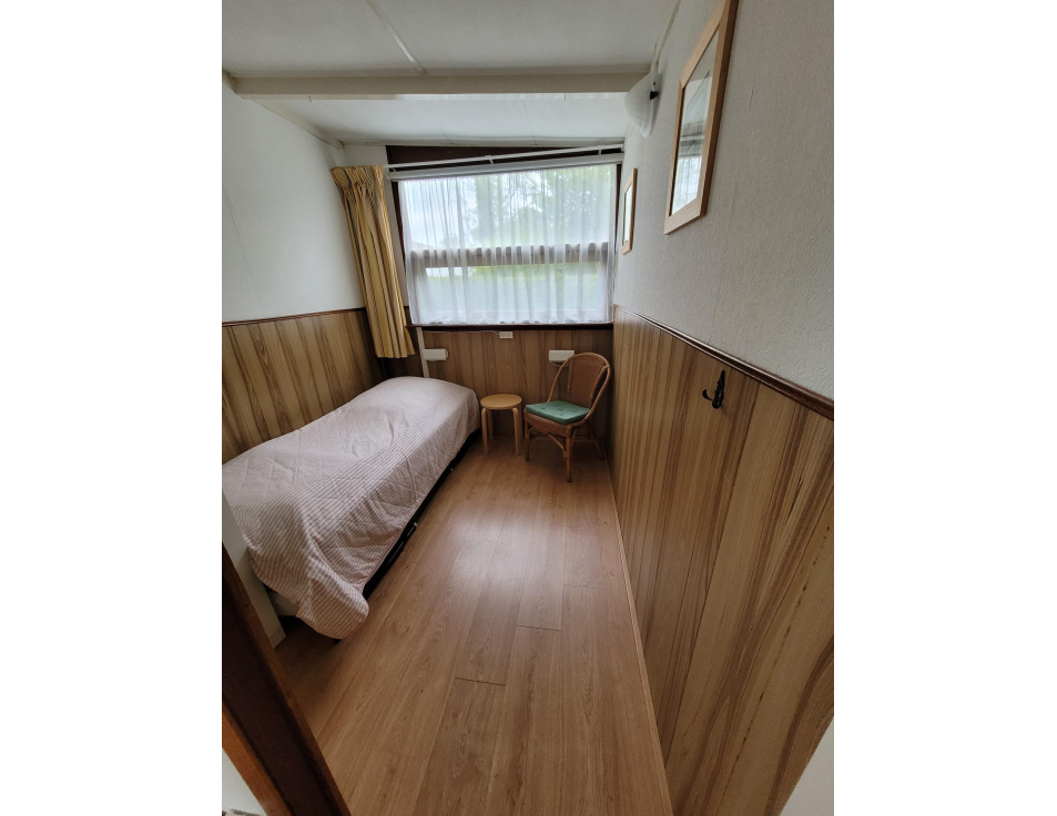 12. Slaapkamer 2 onderschuifbed