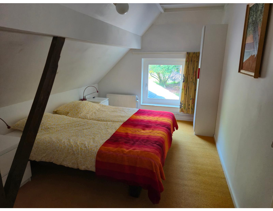 slaapkamer 1 (links)