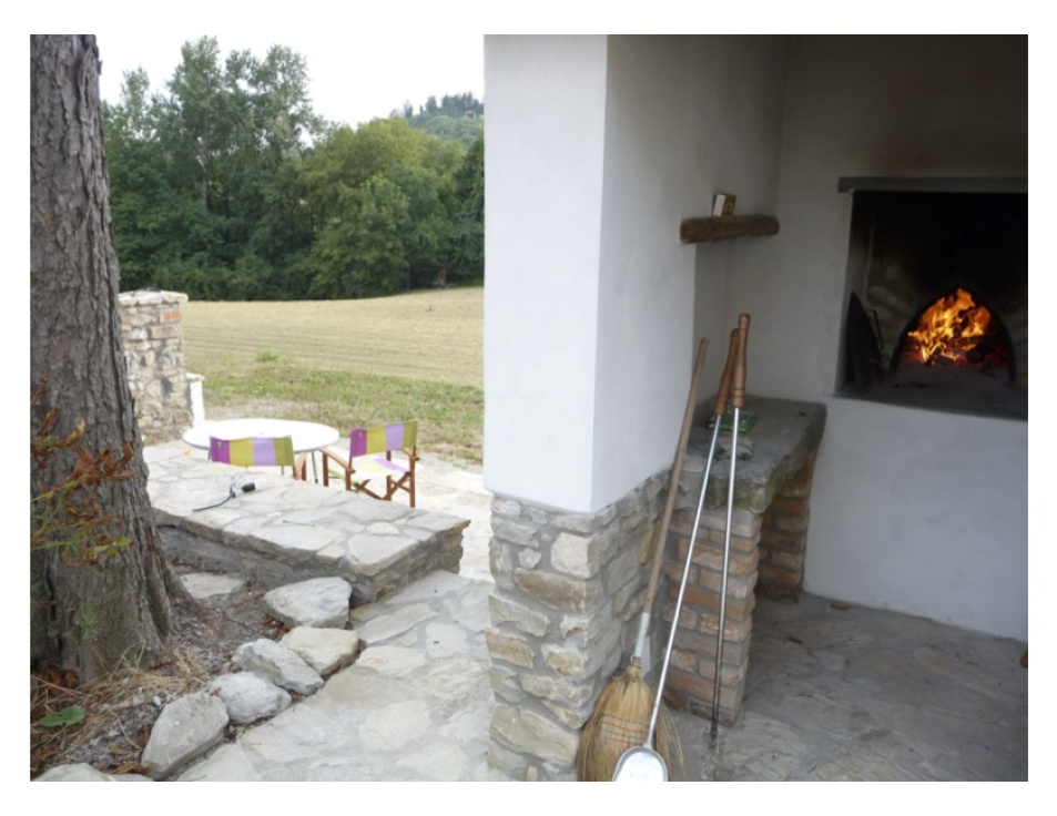 Pizza oven met terras